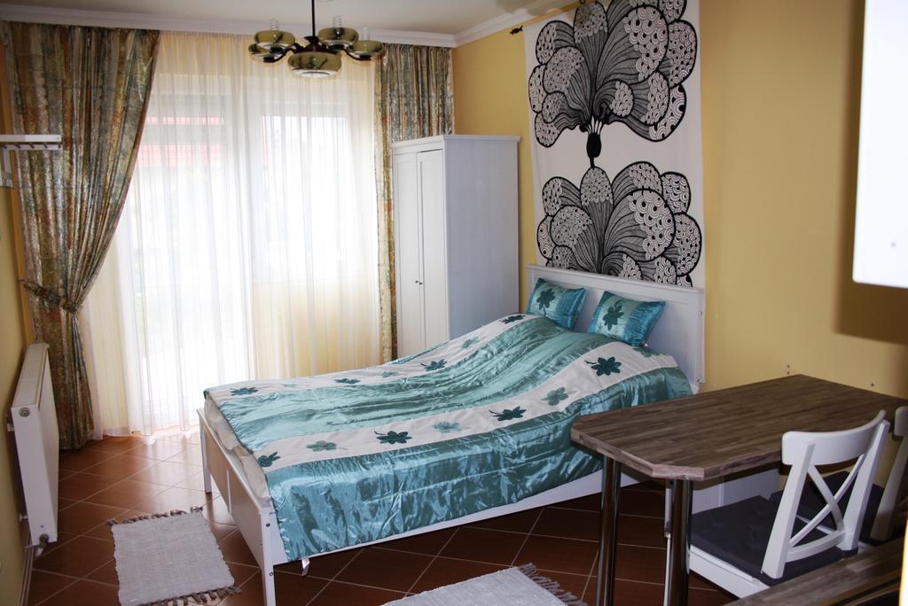 Ferienwohnung Fonix Apartmanhaz Hajdúszoboszló Zimmer foto