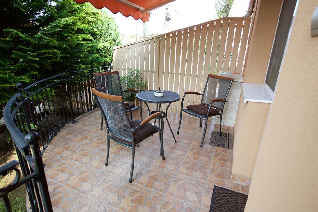 Ferienwohnung Fonix Apartmanhaz Hajdúszoboszló Exterior foto