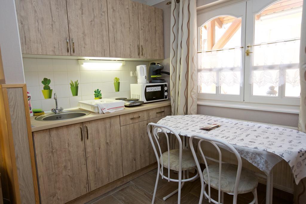 Ferienwohnung Fonix Apartmanhaz Hajdúszoboszló Exterior foto