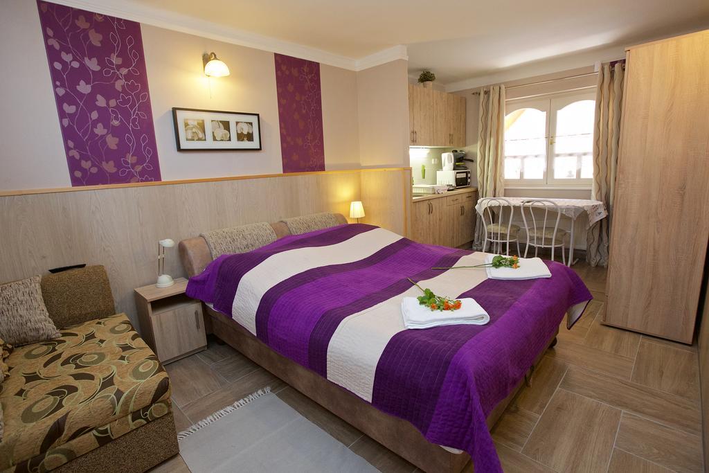 Ferienwohnung Fonix Apartmanhaz Hajdúszoboszló Exterior foto