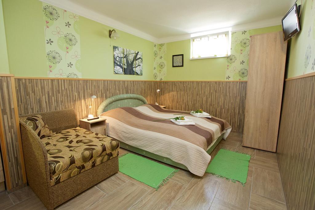 Ferienwohnung Fonix Apartmanhaz Hajdúszoboszló Exterior foto